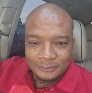 Meet your Posher, Carlos